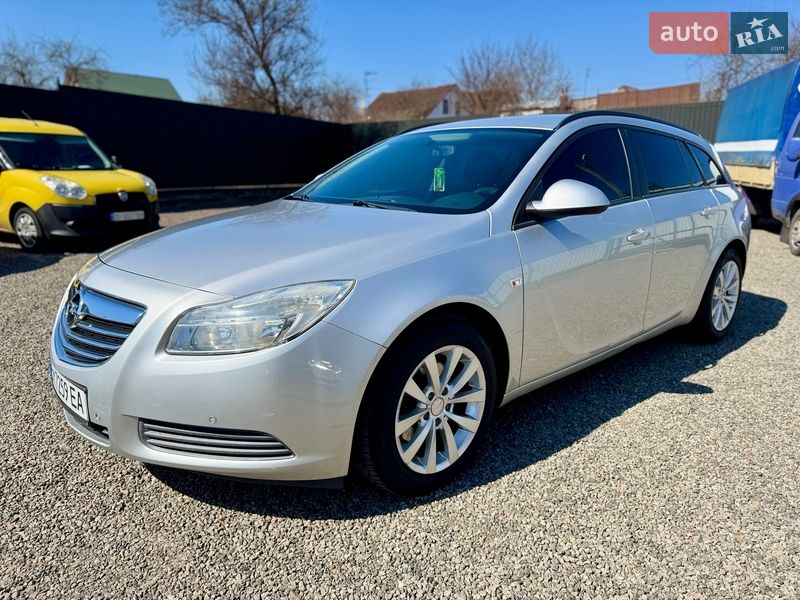 Універсал Opel Insignia 2010 в Сумах
