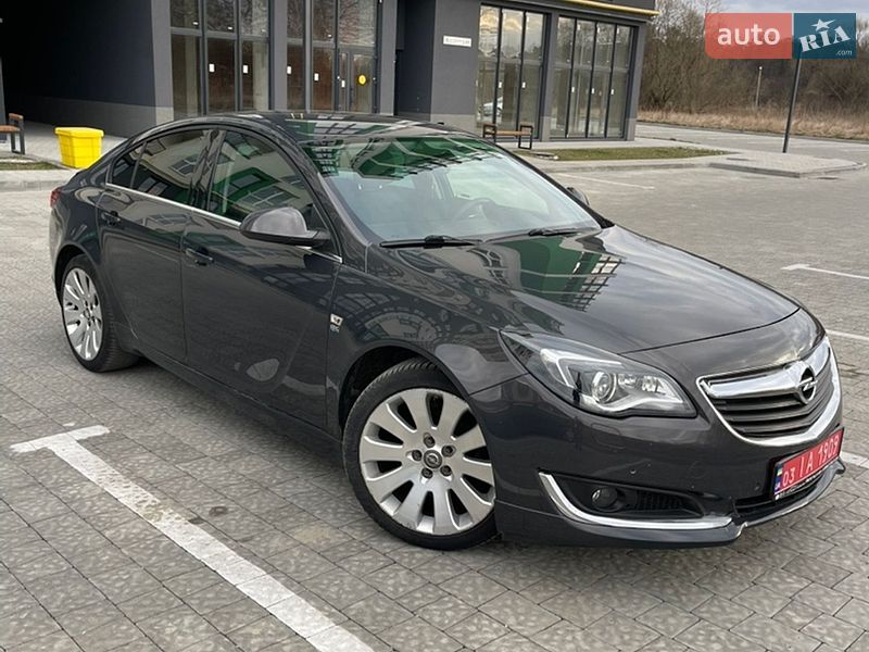Седан Opel Insignia 2016 в Львове