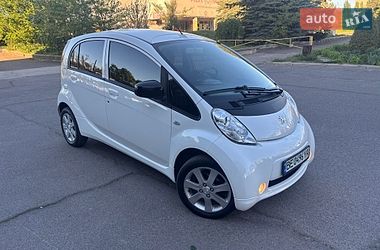 Хэтчбек Peugeot iOn 2011 в Южноукраинске