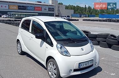 Хэтчбек Peugeot iOn 2016 в Люботине Хэтчбек Peugeot iOn 2016 в Люботине