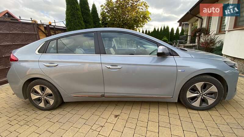 Хэтчбек Hyundai Ioniq 2018 в Ковеле Хэтчбек Hyundai Ioniq 2018 в Ковеле