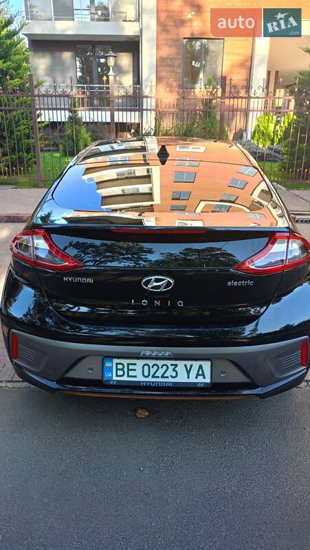 Хэтчбек Hyundai Ioniq 2016 в Николаеве