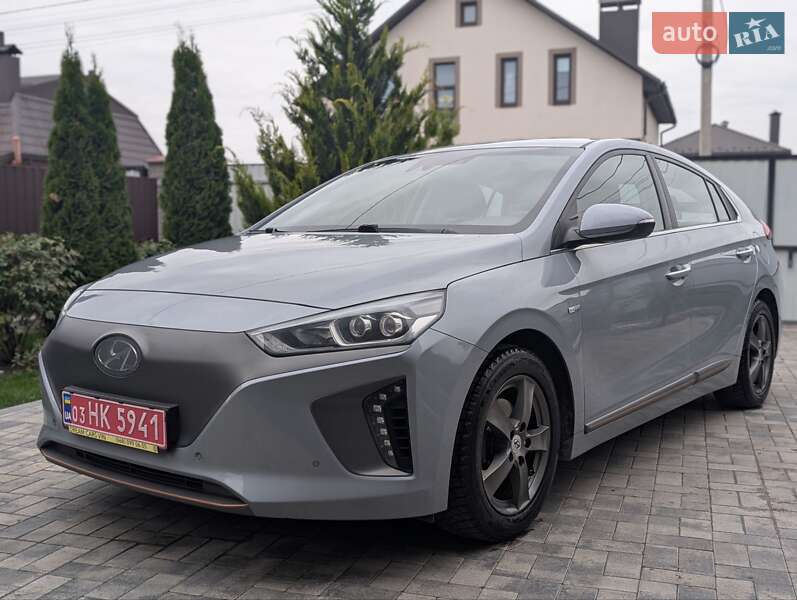 Хэтчбек Hyundai Ioniq 2016 в Виннице Хэтчбек Hyundai Ioniq 2016 в Виннице
