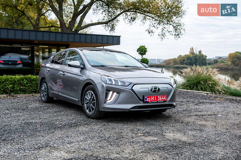 Лифтбек Hyundai Ioniq 2020 в Умани Лифтбек Hyundai Ioniq 2020 в Умани