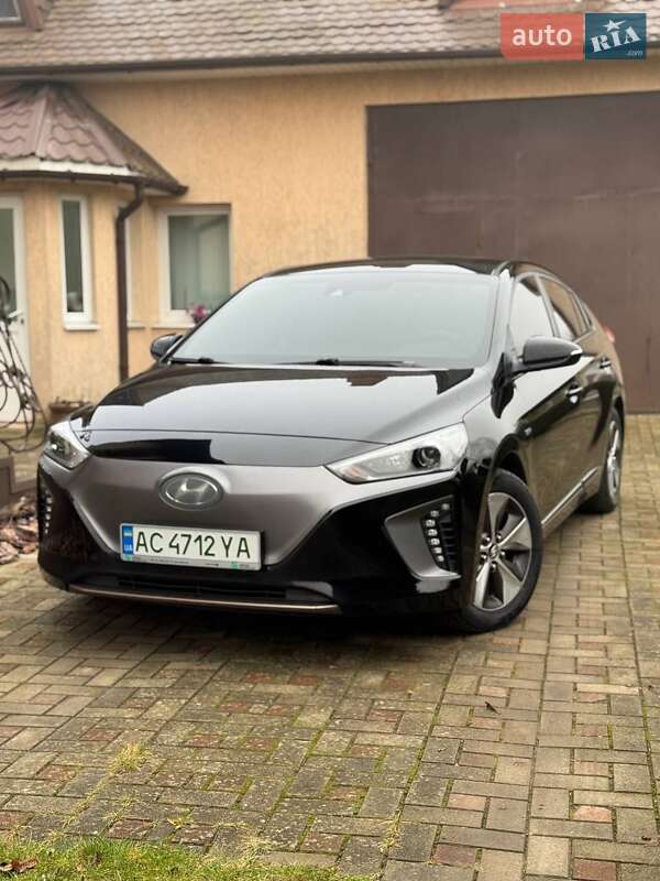 Хэтчбек Hyundai Ioniq 2017 в Луцке Хэтчбек Hyundai Ioniq 2017 в Луцке