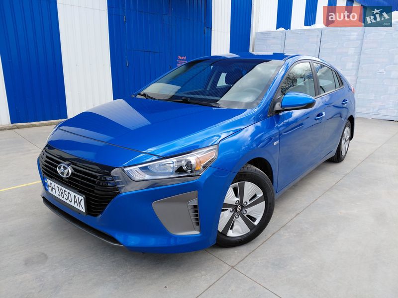 Хэтчбек Hyundai Ioniq 2017 в Одессе Хэтчбек Hyundai Ioniq 2017 в Одессе