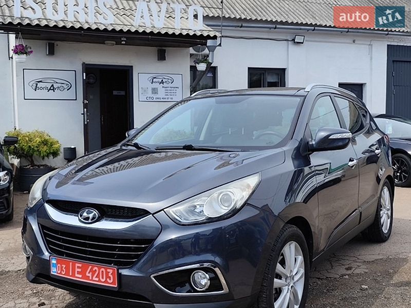 Внедорожник / Кроссовер Hyundai ix35 2011 в Чернигове