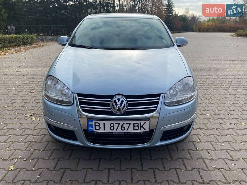 Седан Volkswagen Jetta 2010 в Миргороде Седан Volkswagen Jetta 2010 в Миргороде