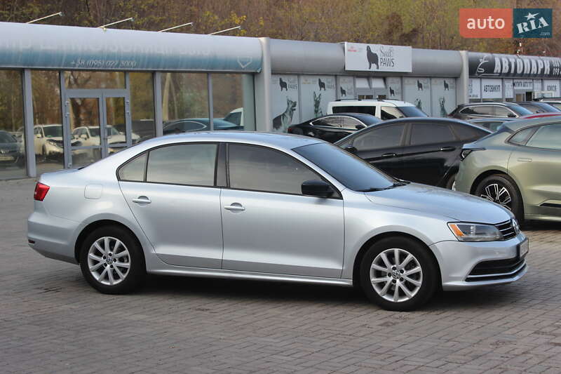Седан Volkswagen Jetta 2015 в Днепре