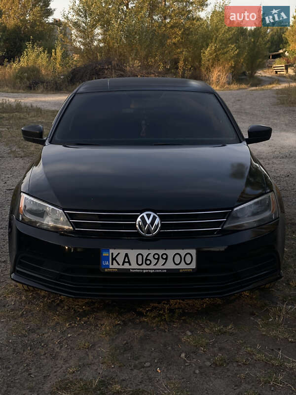 Седан Volkswagen Jetta 2015 в Буче