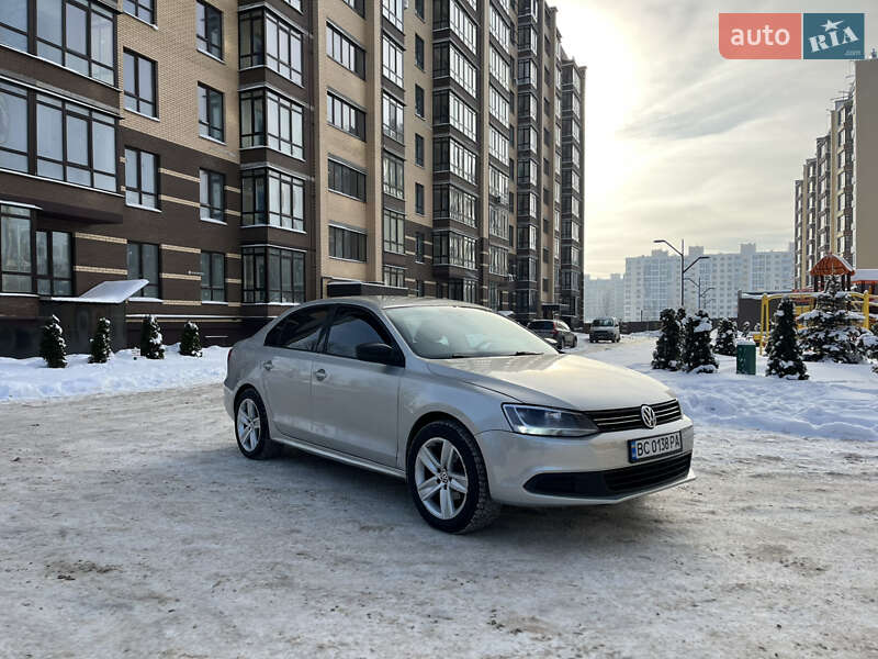 Седан Volkswagen Jetta 2011 в Чернигове