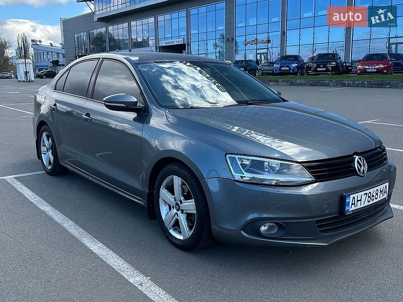 Седан Volkswagen Jetta 2012 в Киеве