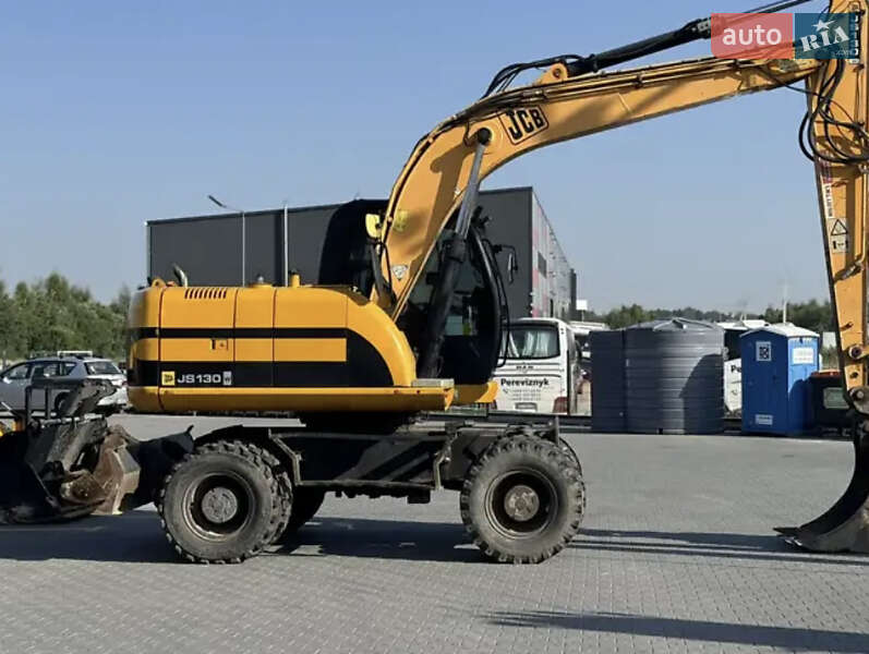 Колесный экскаватор JCB JS 130 2009 в Львове
