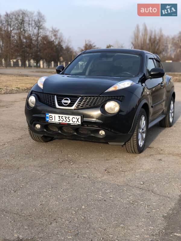 Внедорожник / Кроссовер Nissan Juke 2014 в Хороле