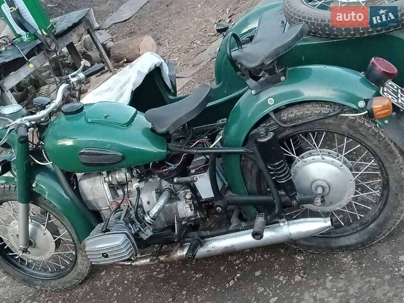 Мотоцикл с коляской Днепр (КМЗ) К 650 1971 в Подволочиске