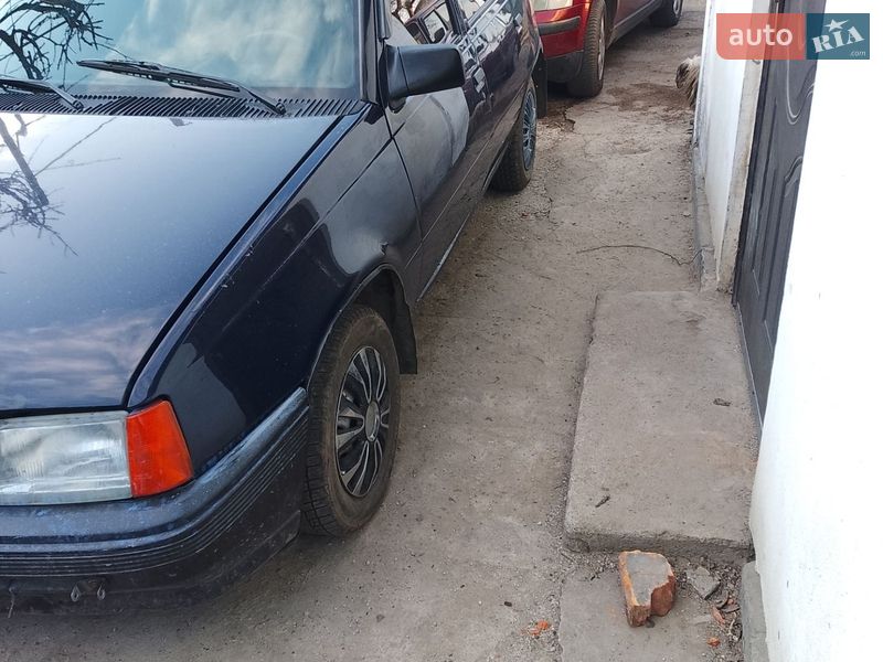 Хэтчбек Opel Kadett 1991 в Христиновке