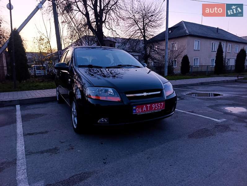 Хэтчбек Chevrolet Kalos 2008 в Звягеле