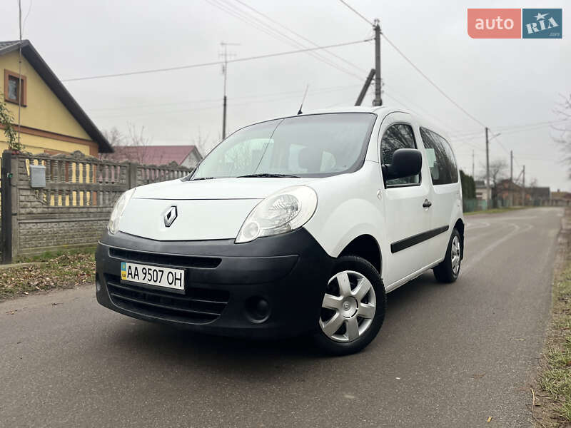 Минивэн Renault Kangoo 2011 в Владимире