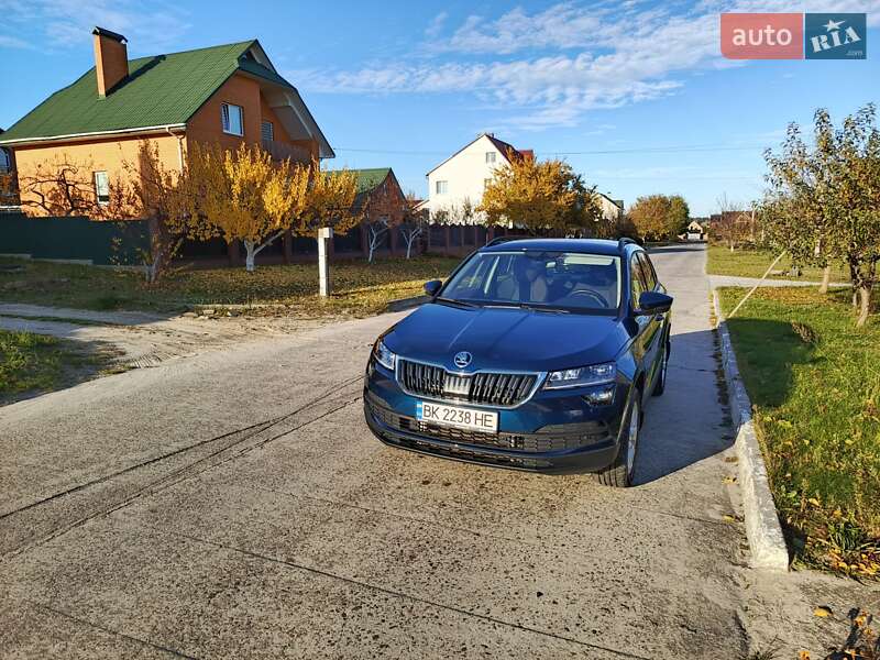 Внедорожник / Кроссовер Skoda Karoq 2021 в Вараше