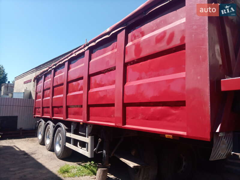 Зерновоз - напівпричіп Bodex KIS 2006 в Горохові