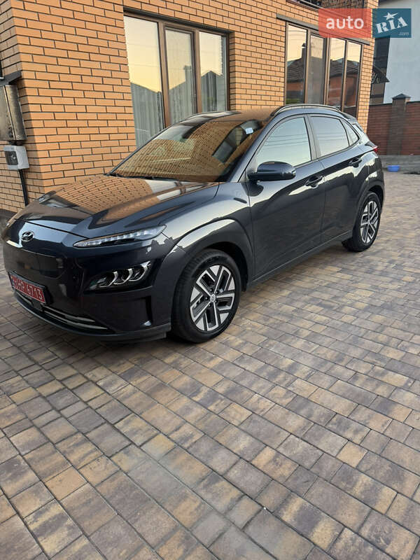 Внедорожник / Кроссовер Hyundai Kona Electric 2022 в Виннице
