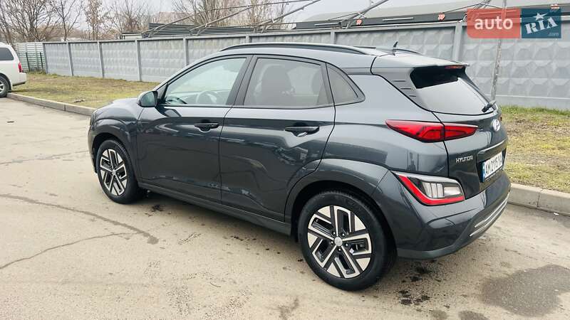 Внедорожник / Кроссовер Hyundai Kona 2021 в Киеве