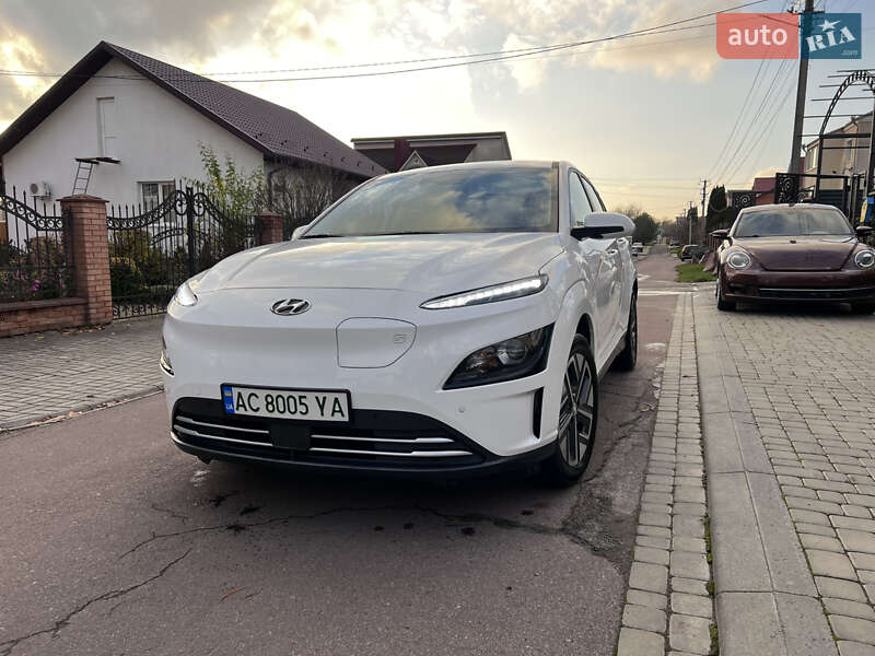 Внедорожник / Кроссовер Hyundai Kona 2023 в Луцке