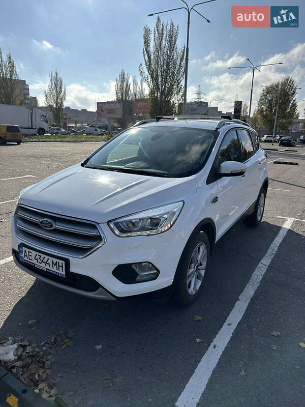 Внедорожник / Кроссовер Ford Kuga 2019 в Днепре