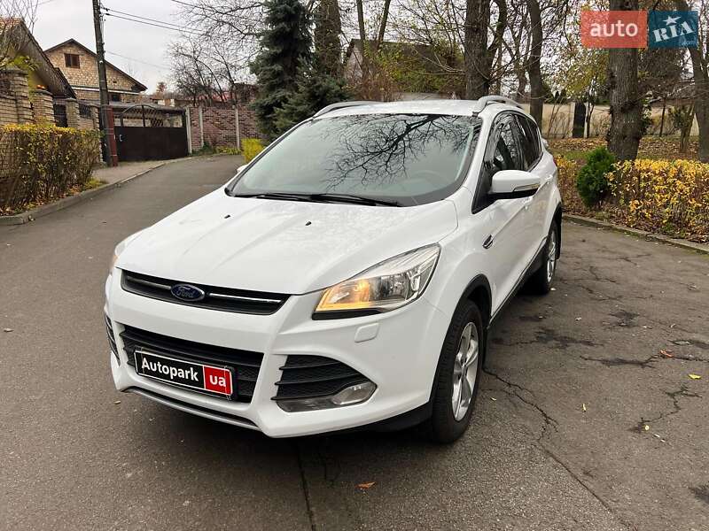 Внедорожник / Кроссовер Ford Kuga 2015 в Киеве Внедорожник / Кроссовер Ford Kuga 2015 в Киеве