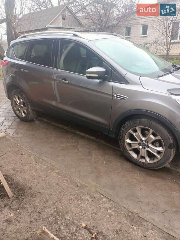 Внедорожник / Кроссовер Ford Kuga 2014 в Черкассах
