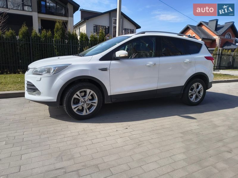 Внедорожник / Кроссовер Ford Kuga 2016 в Кременчуге