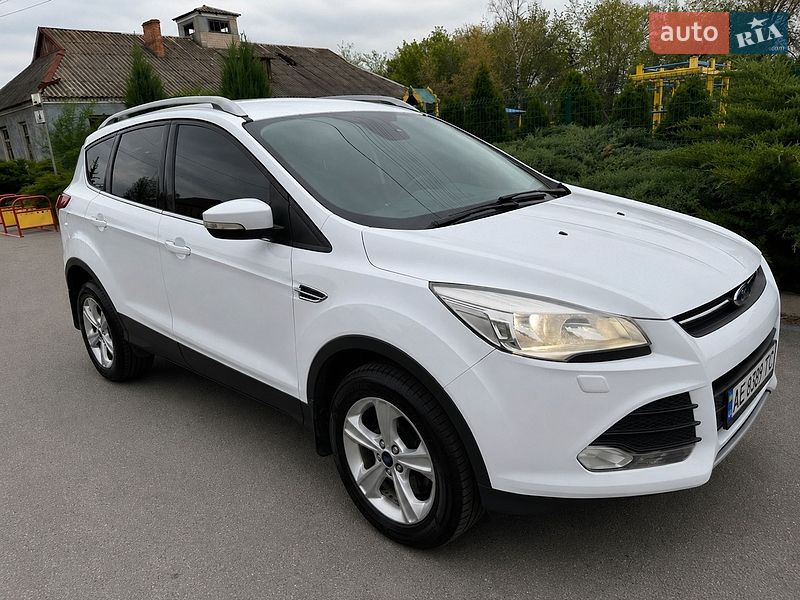 Внедорожник / Кроссовер Ford Kuga 2015 в Днепре