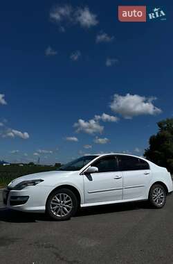 Купе Renault Laguna 2013 в Ромнах