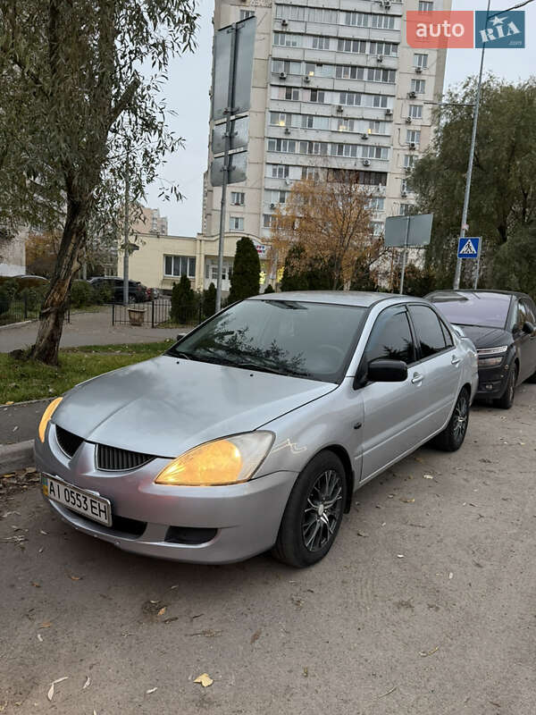 Седан Mitsubishi Lancer 2003 в Киеве