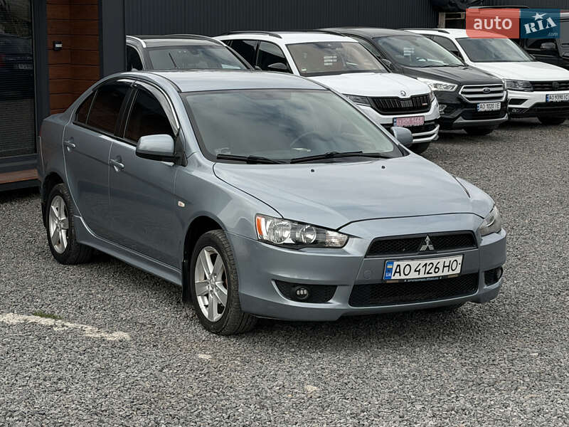 Седан Mitsubishi Lancer 2009 в Ужгороде Седан Mitsubishi Lancer 2009 в Ужгороде