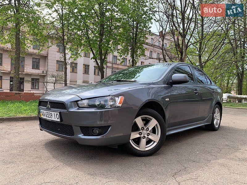 Седан Mitsubishi Lancer 2009 в Кривому Розі
