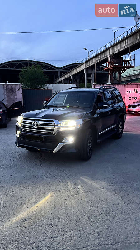 Внедорожник / Кроссовер Toyota Land Cruiser 2019 в Киеве