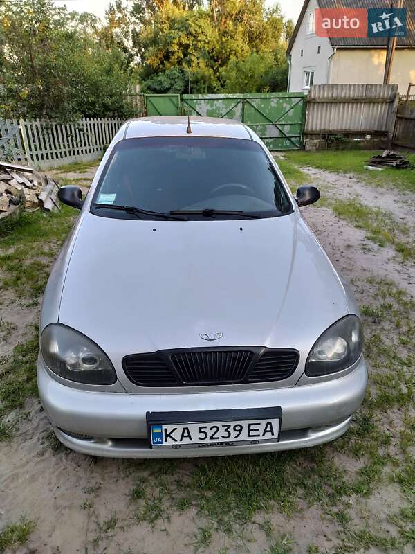 Седан Daewoo Lanos 2004 в Киеве