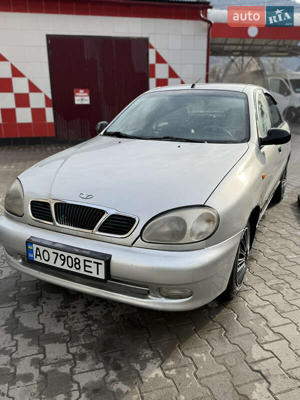 Седан Daewoo Lanos 2006 в Рахові