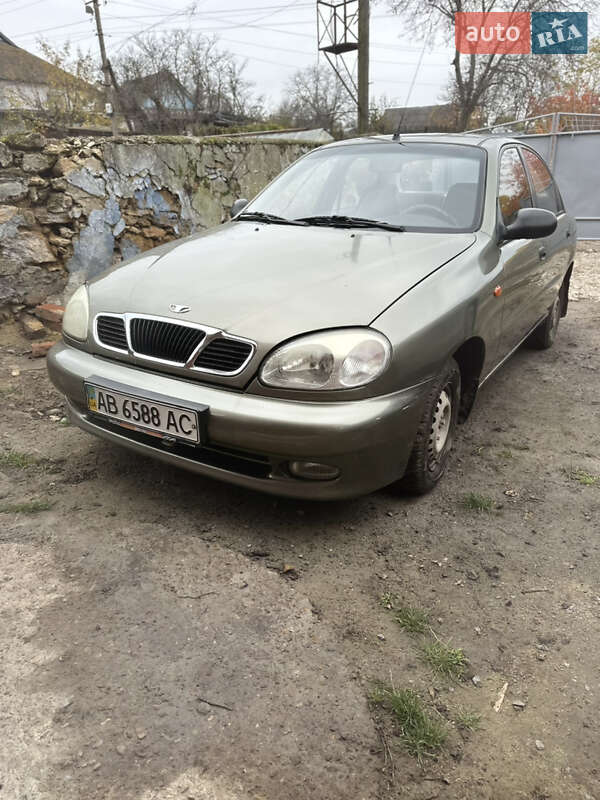 Седан Daewoo Lanos 2004 в Виннице