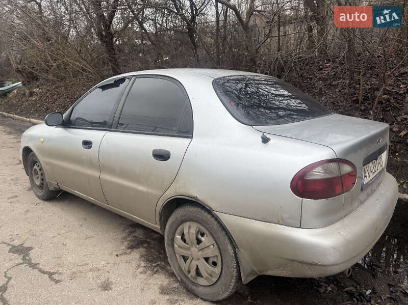 Седан Daewoo Lanos 2002 в Харькове