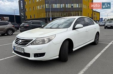 Седан Renault Latitude 2011 в Киеве