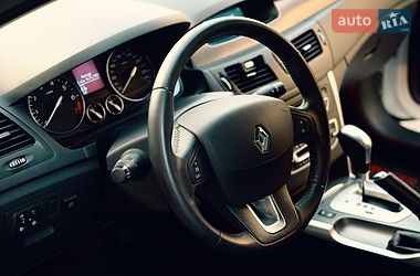 Седан Renault Latitude 2012 в Києві