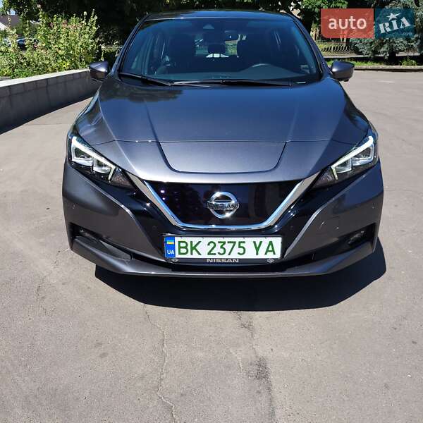 Хэтчбек Nissan Leaf 2022 в Ровно