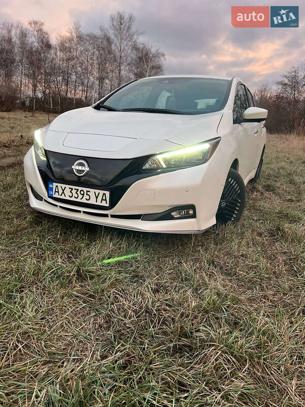 Хэтчбек Nissan Leaf 2022 в Мерефа Хэтчбек Nissan Leaf 2022 в Мерефа