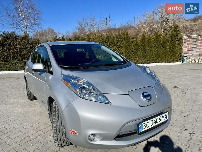 Хэтчбек Nissan Leaf 2016 в Львове