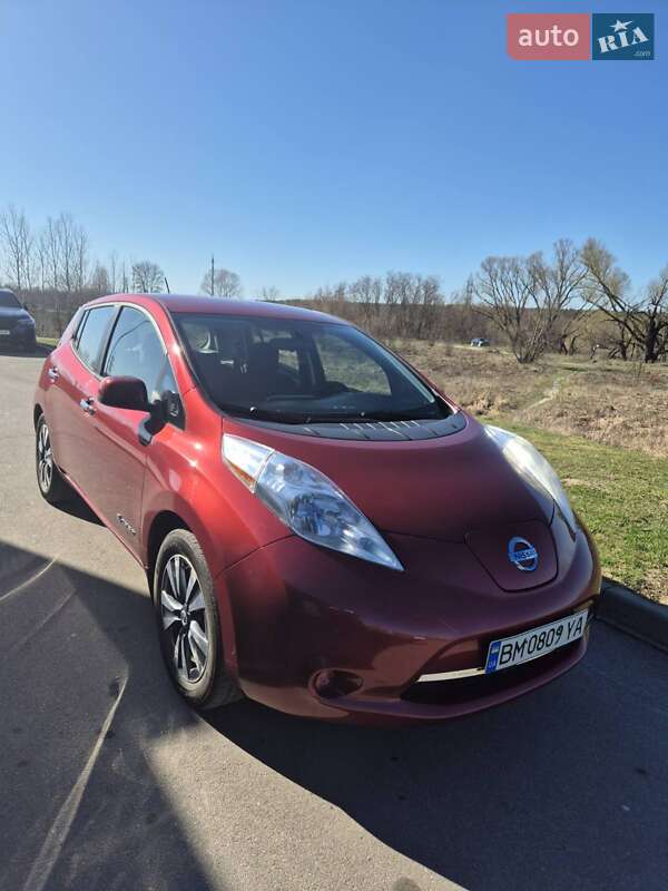 Хэтчбек Nissan Leaf 2014 в Шостке