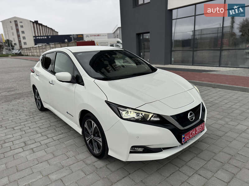 Хэтчбек Nissan Leaf 2019 в Калуше