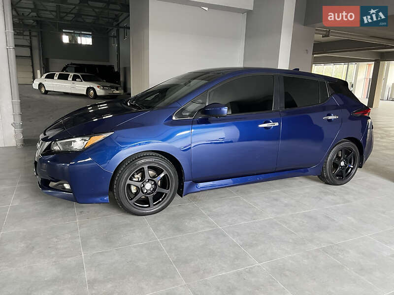 Хэтчбек Nissan Leaf 2020 в Днепре