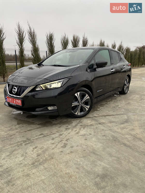 Хэтчбек Nissan Leaf 2018 в Ужгороде